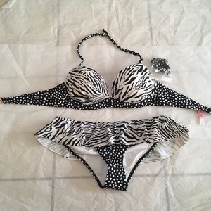 New Victoria’s Secret Pushup Bikini Top and Bottom